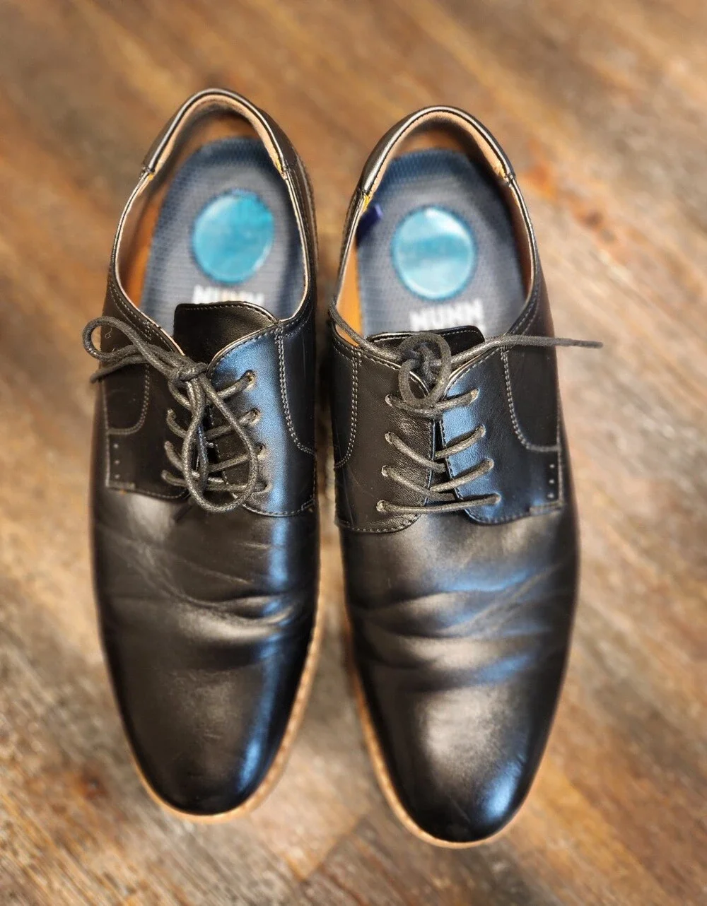 Nunn Bush Black Leather Derby Shoes with Tan Welt